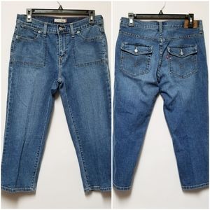 Levi's 515 Button Flap Pocket Capri size 6